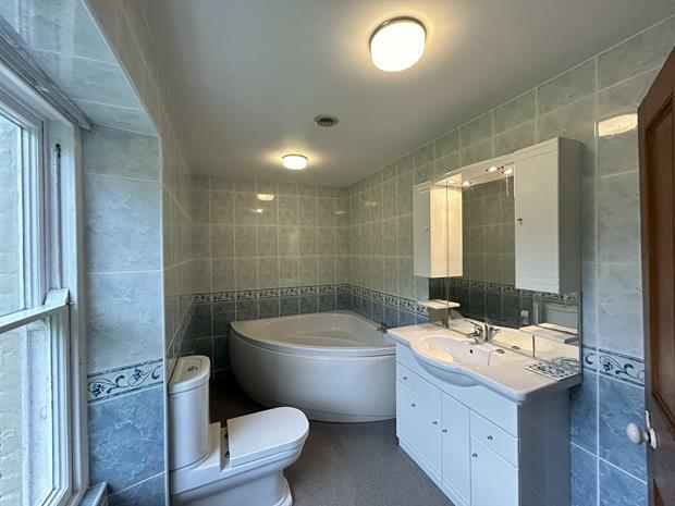 Family bathroom
