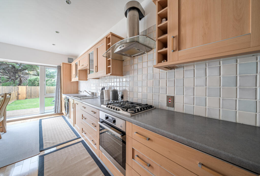 1381642-9-691469f...