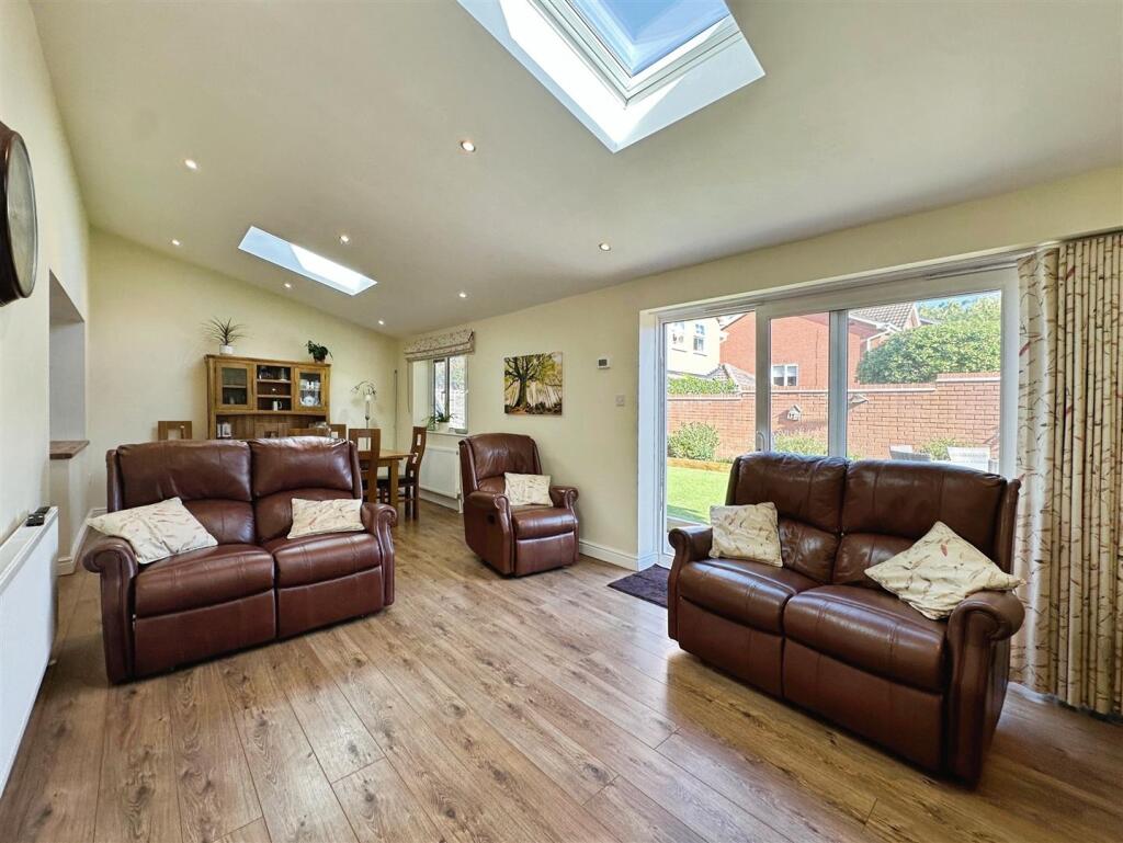 08a9f50d--4278-BA90-679839870148-32245-00000B487A7