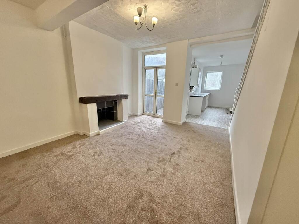 second reception roo