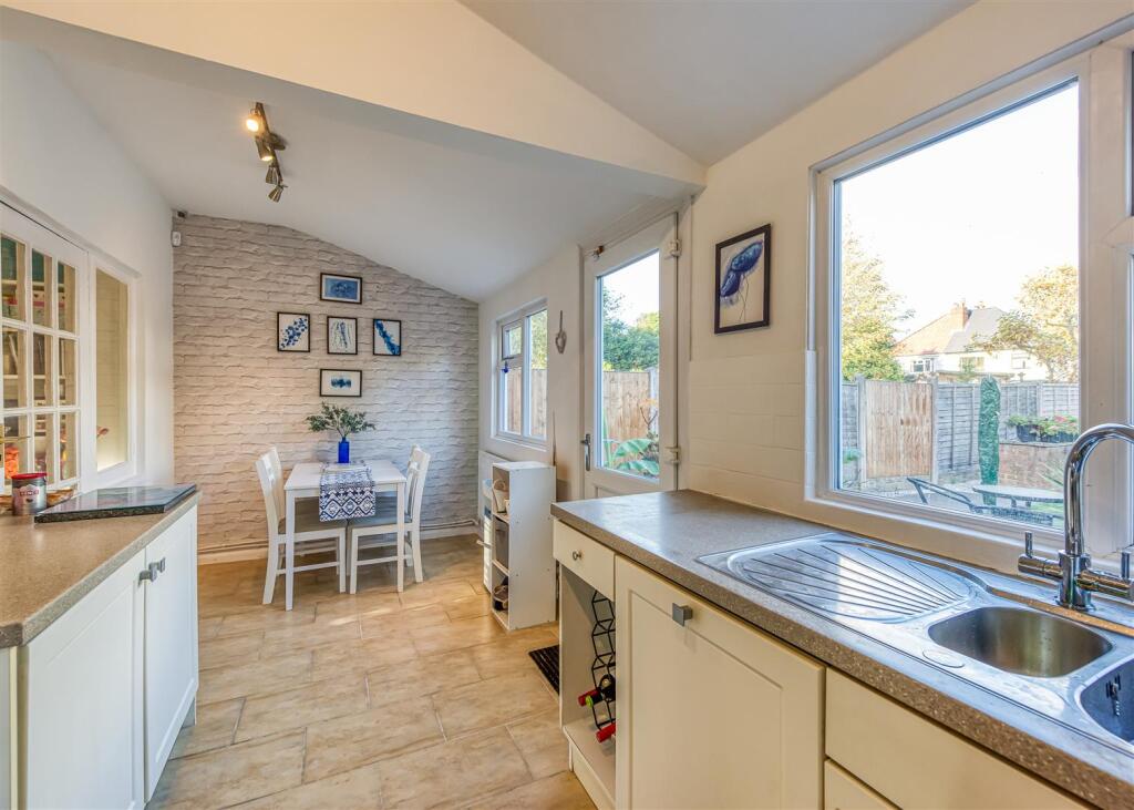 42 Regent Road-6.jpg