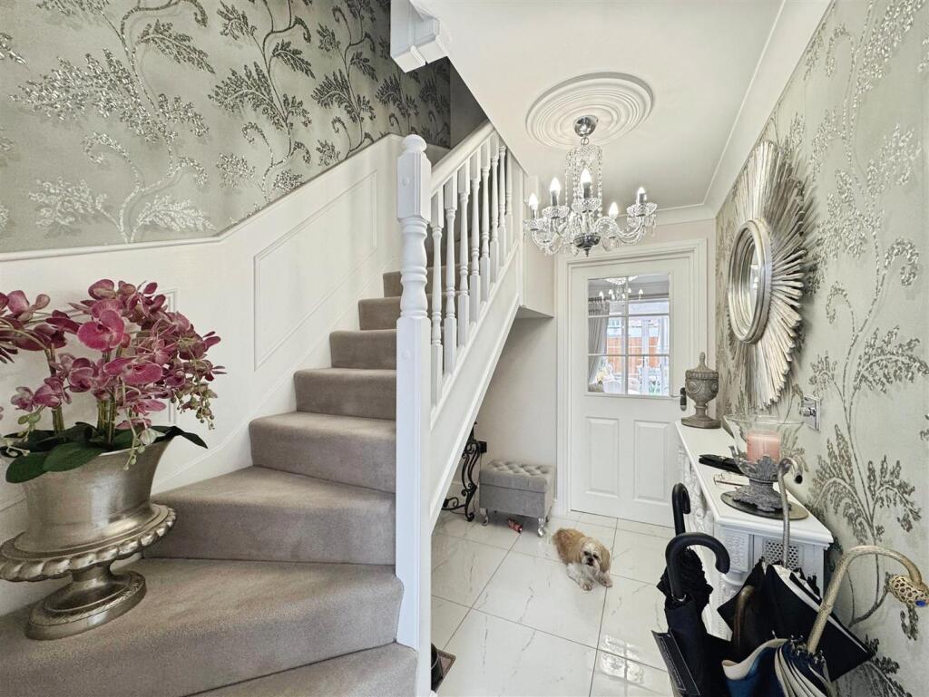 e7362a7e--4254-B298-8882986D4F6A-19613-00000F0C2C4