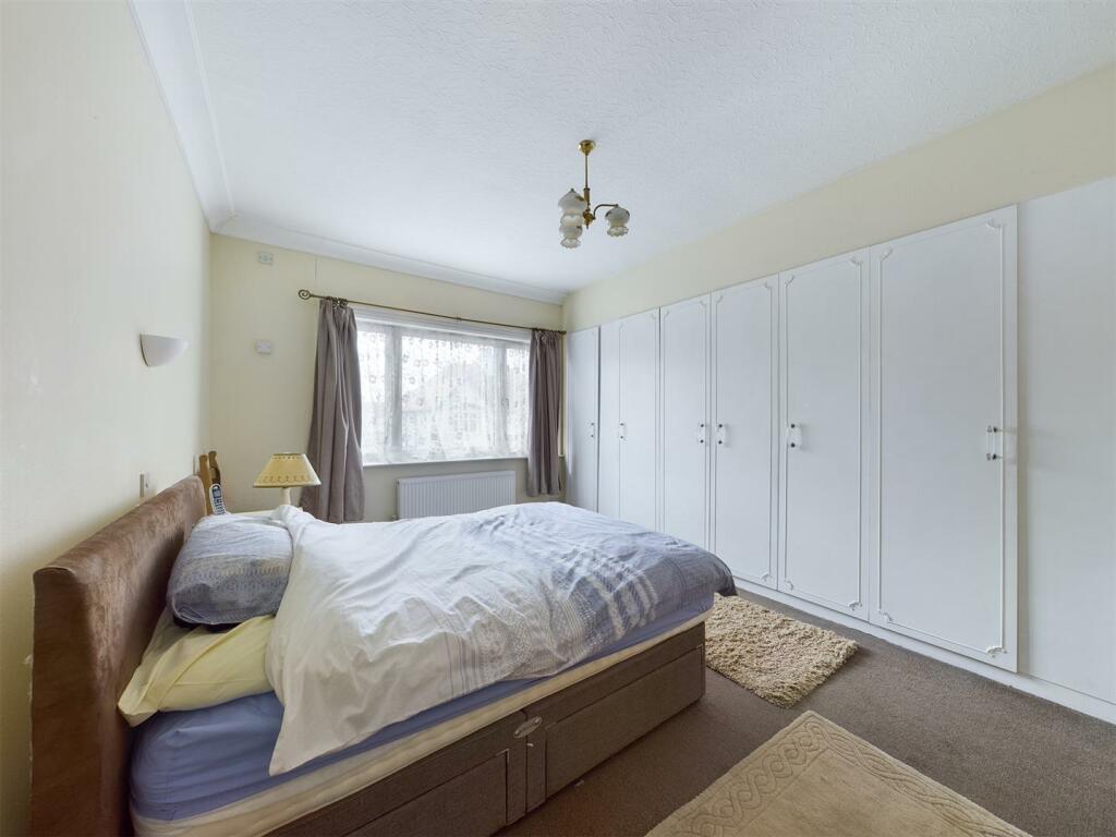 Bedroom:
