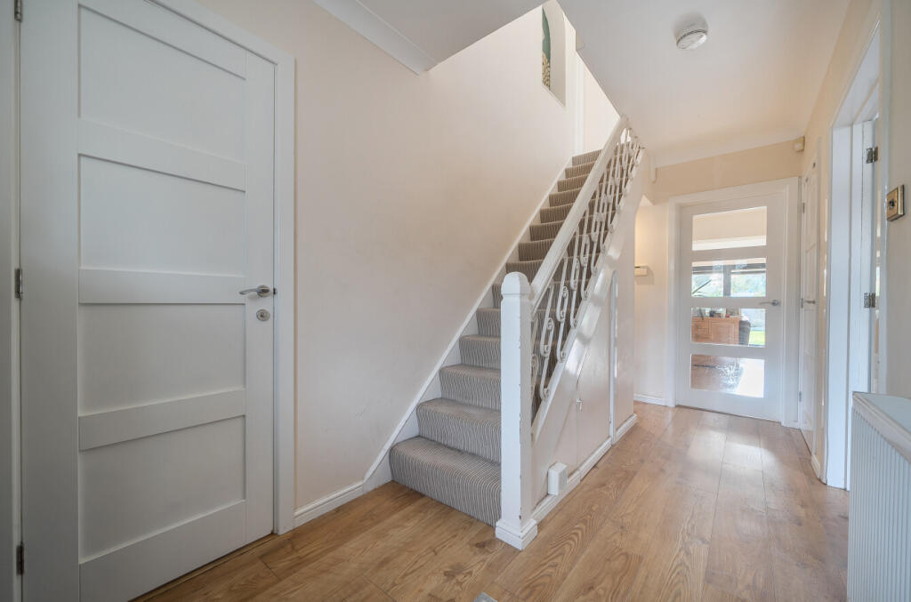 1371775-18-6900e8...