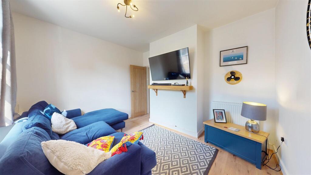 Hereford Road 79 Living Room 2.jpg