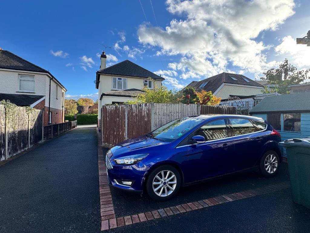 1off road parking space