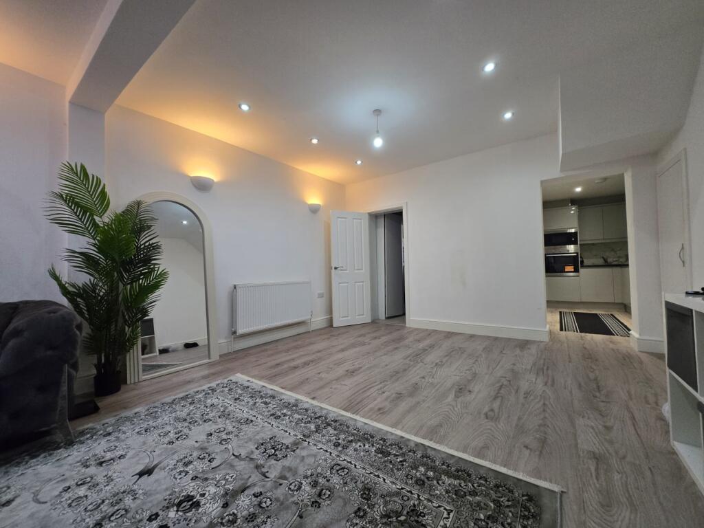 WhatsApp Image 2025-01-20 at 16.01.13 (2)