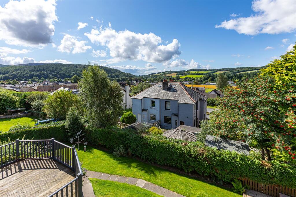 5 Leaderdale Crescent Outside 48.JPG