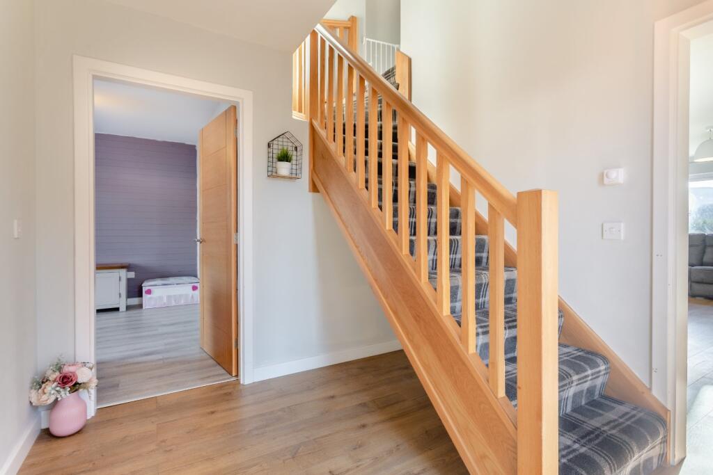 4 Aird Crescent