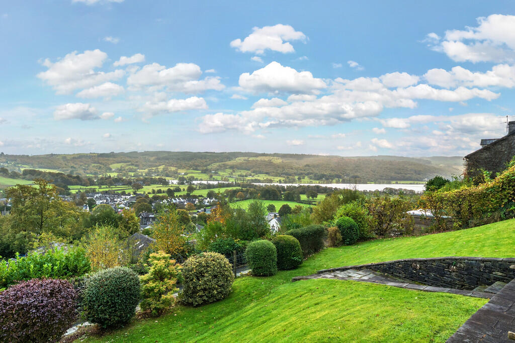 Garden and Conist...