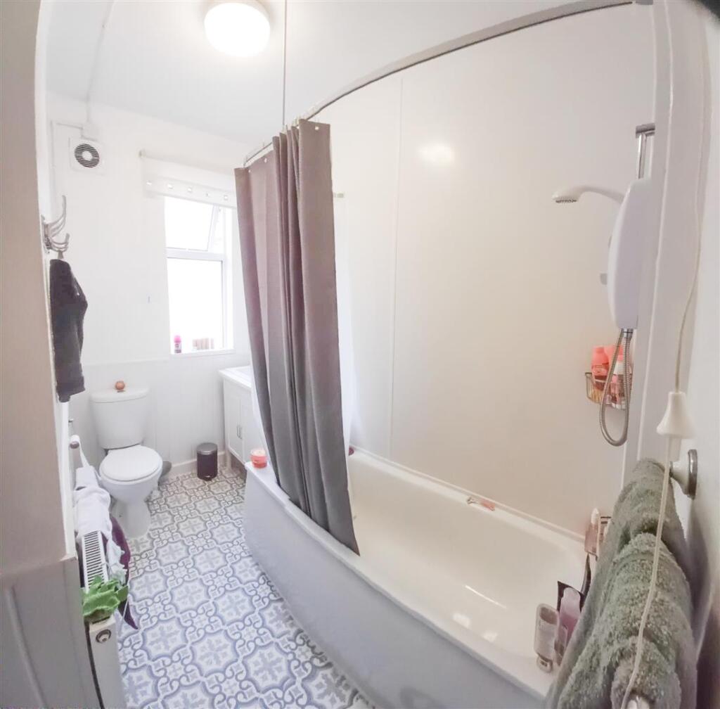Bathroom - new.jpg