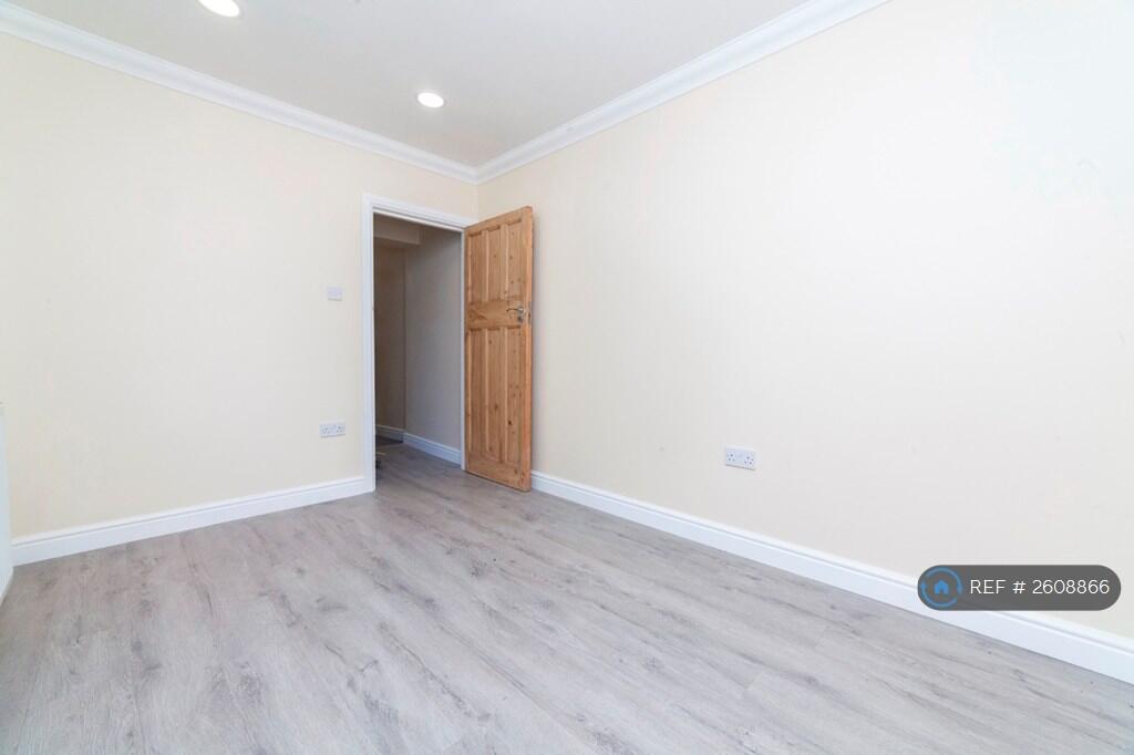 Bedroom Unfurnished 