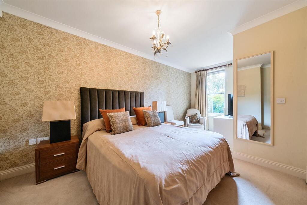 Bedroom One &amp; ensuite