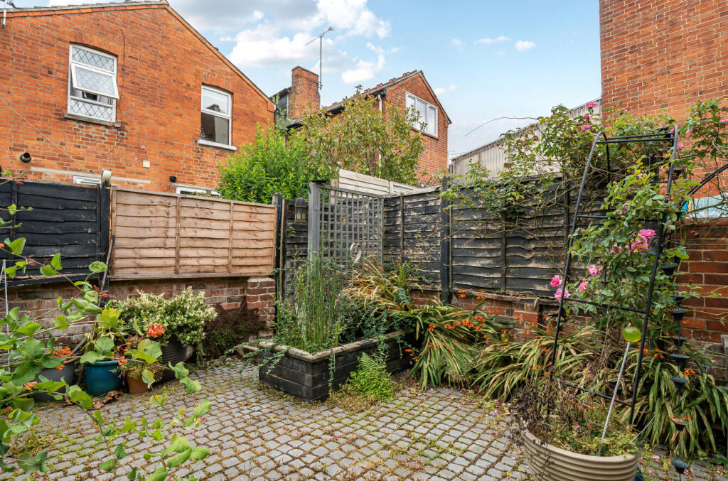 1316144-4-6876a8b...