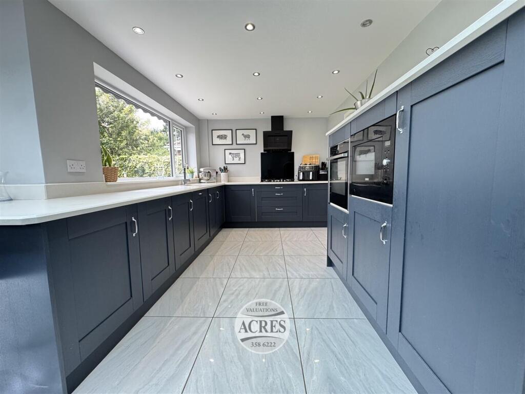 IMG_5828 (Large).jpg