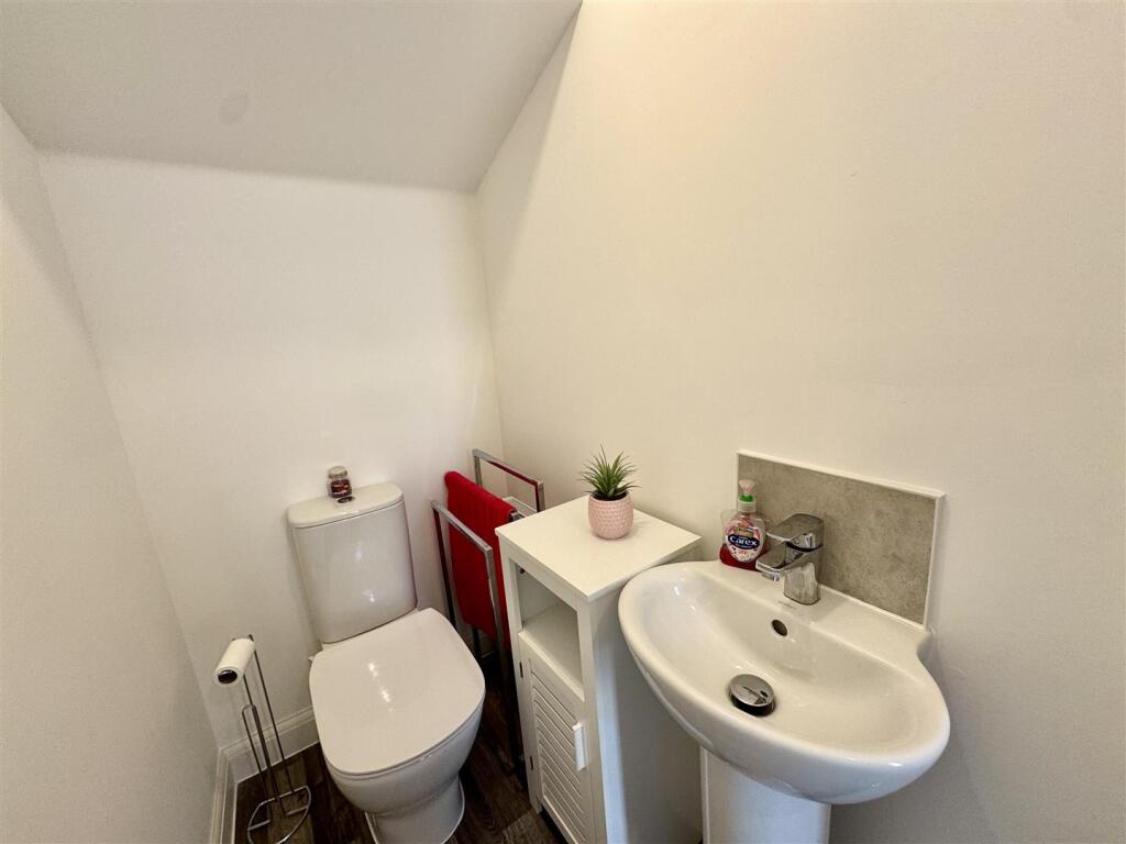 GROUND FLOOR WC