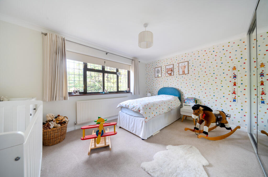 1360553-3-68dada9...