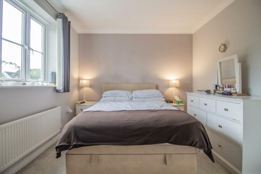 42 Manning Road  (Bedroom 1).jpg