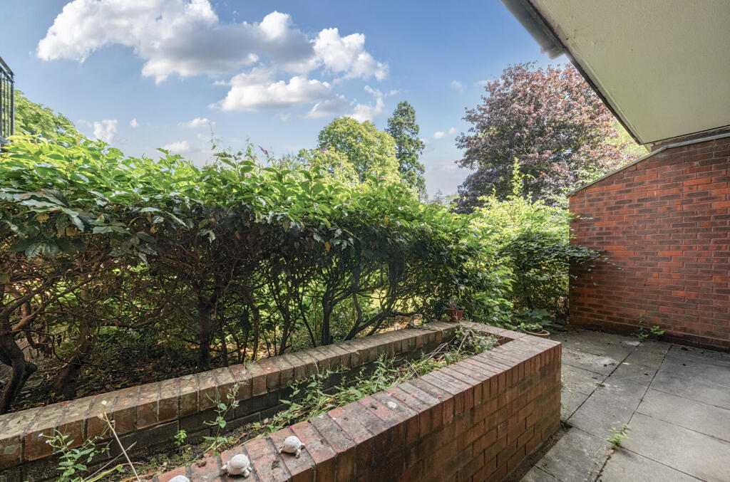 1319966-15-686d04...