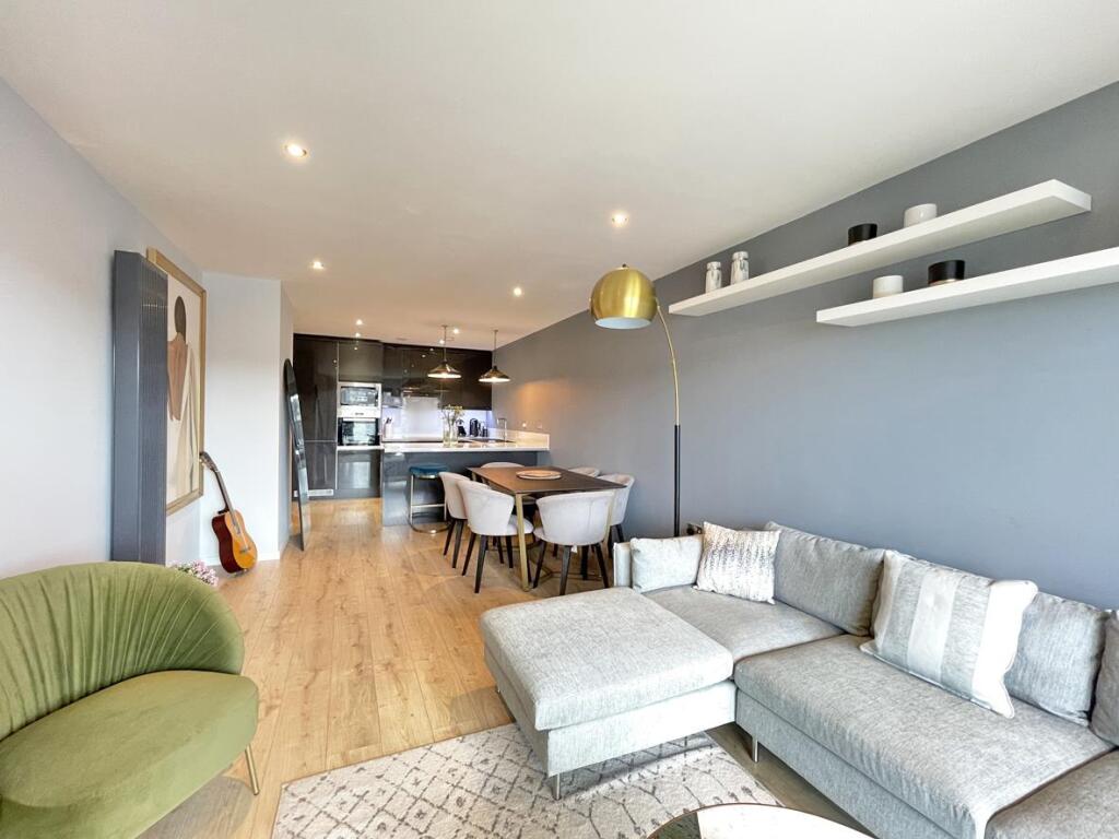 Peirson House 63 - Lounge FP.jpg