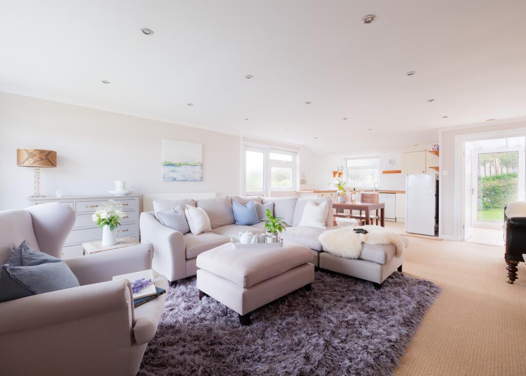 6810a06f6d0e3_Wentworth Close 2-12