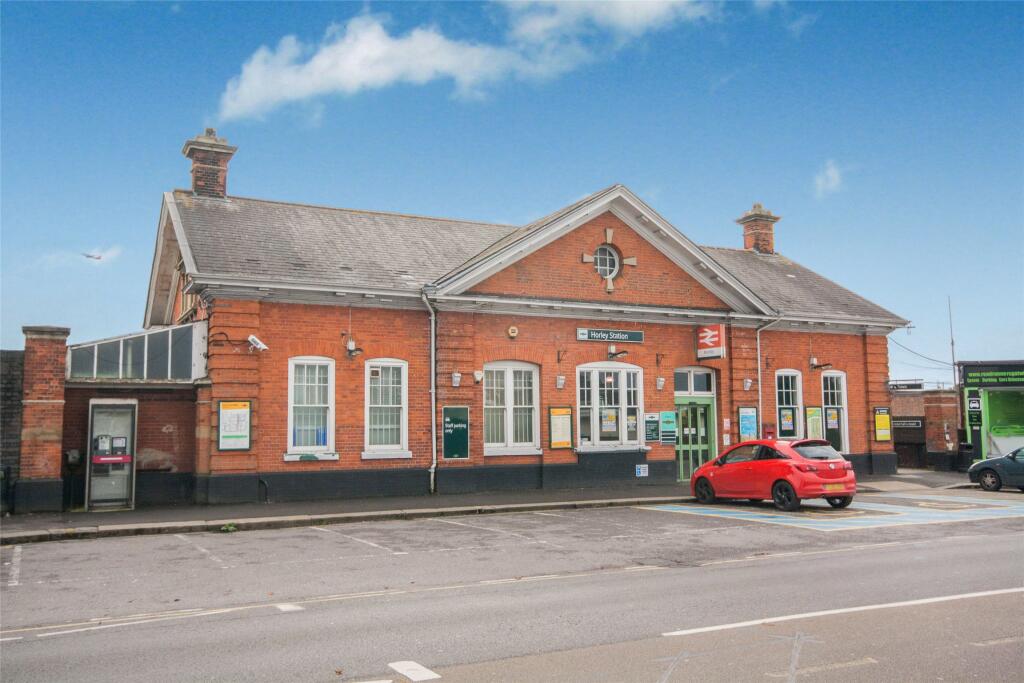 Horley Station