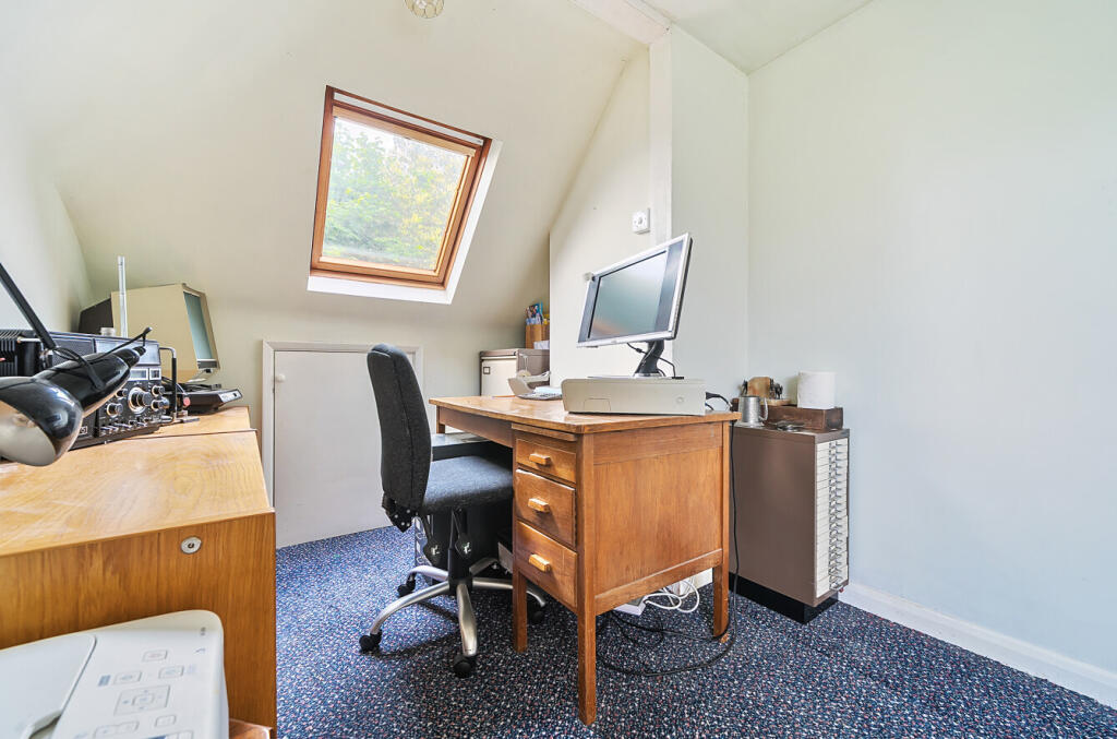 1304483-7-6846dfb...