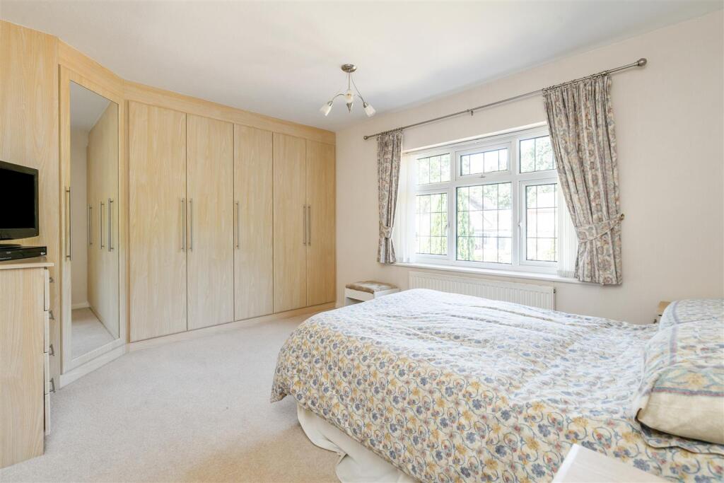 76 Woodlea Drive_5.jpg