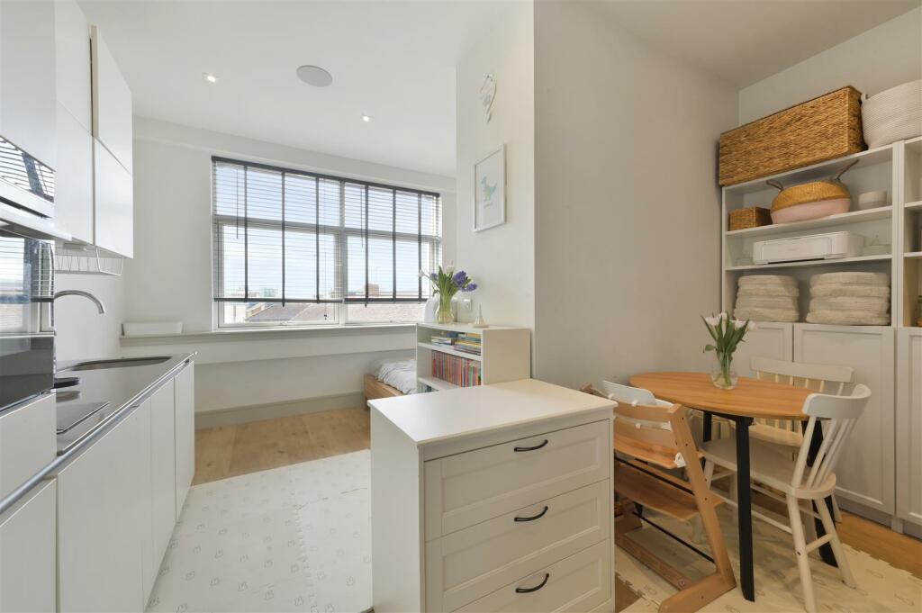 Studio Apartment