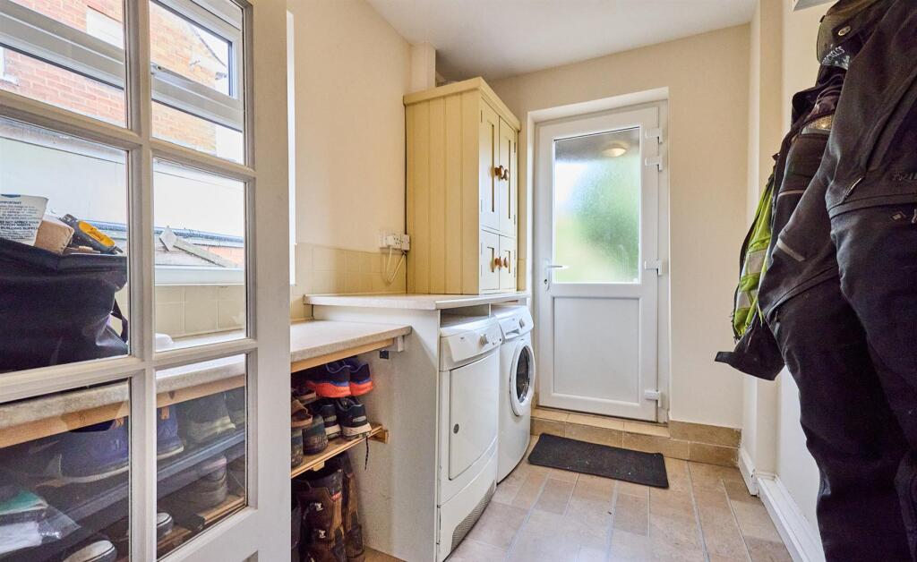 Rear Utility Room