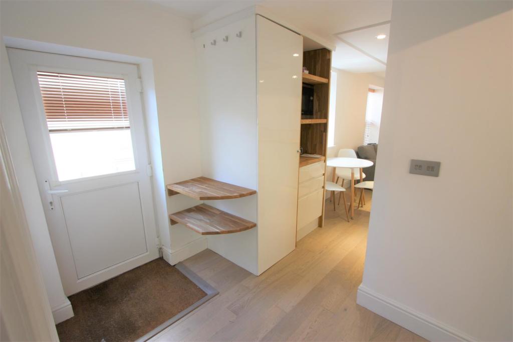 Flat 3, 10-12 Tolcarne Road Hallway