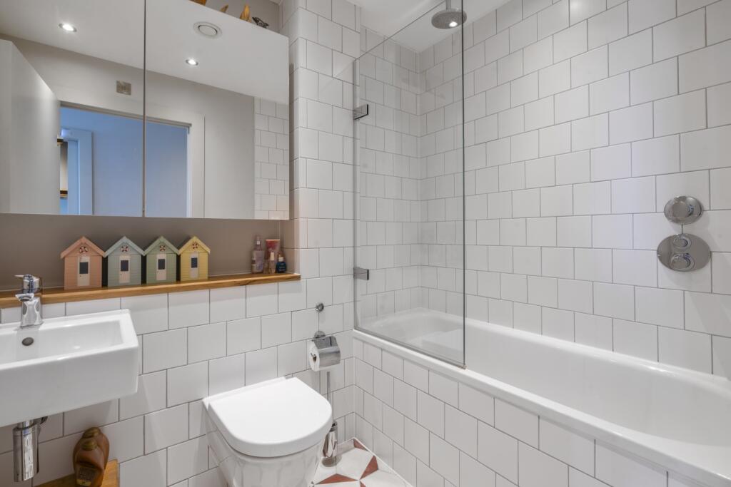 2 Terrace Mount Residences 323519 19