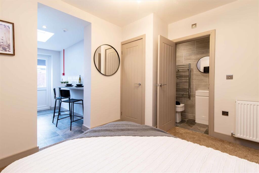 21 castle rd low-res-16.jpg