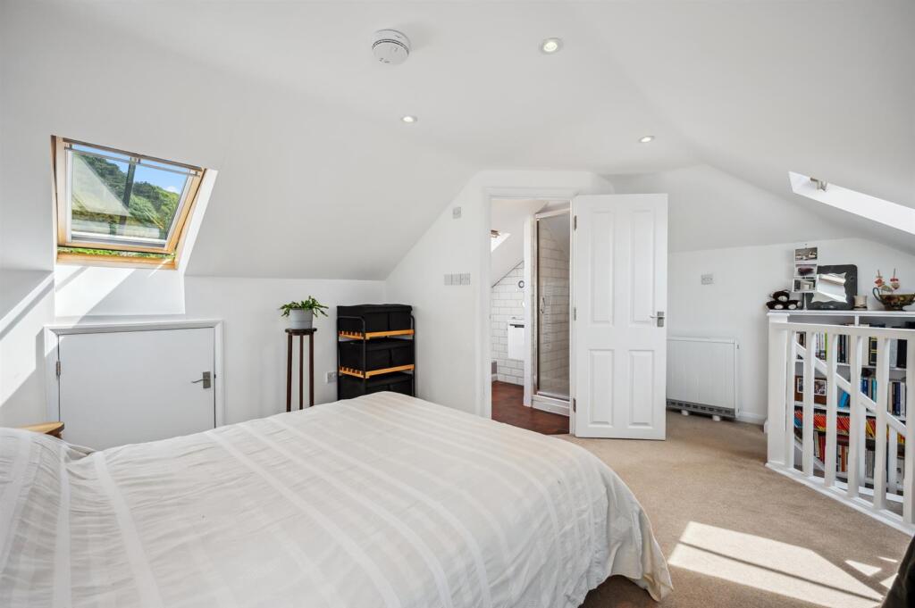 Bedroom Three towards en-suite.jpg