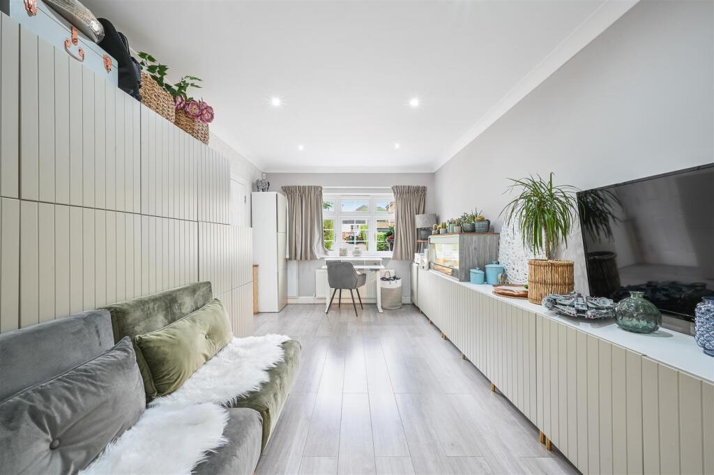 NORTH VIEW CRESCENT,  (11).jpg