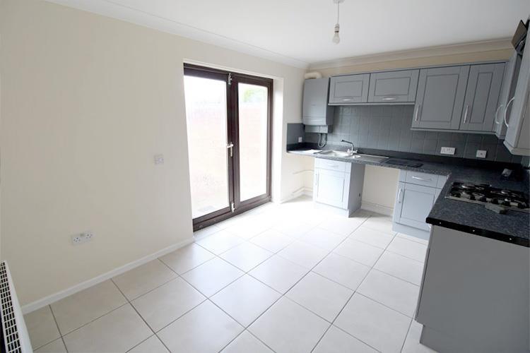 kitchen NEW.jpg
