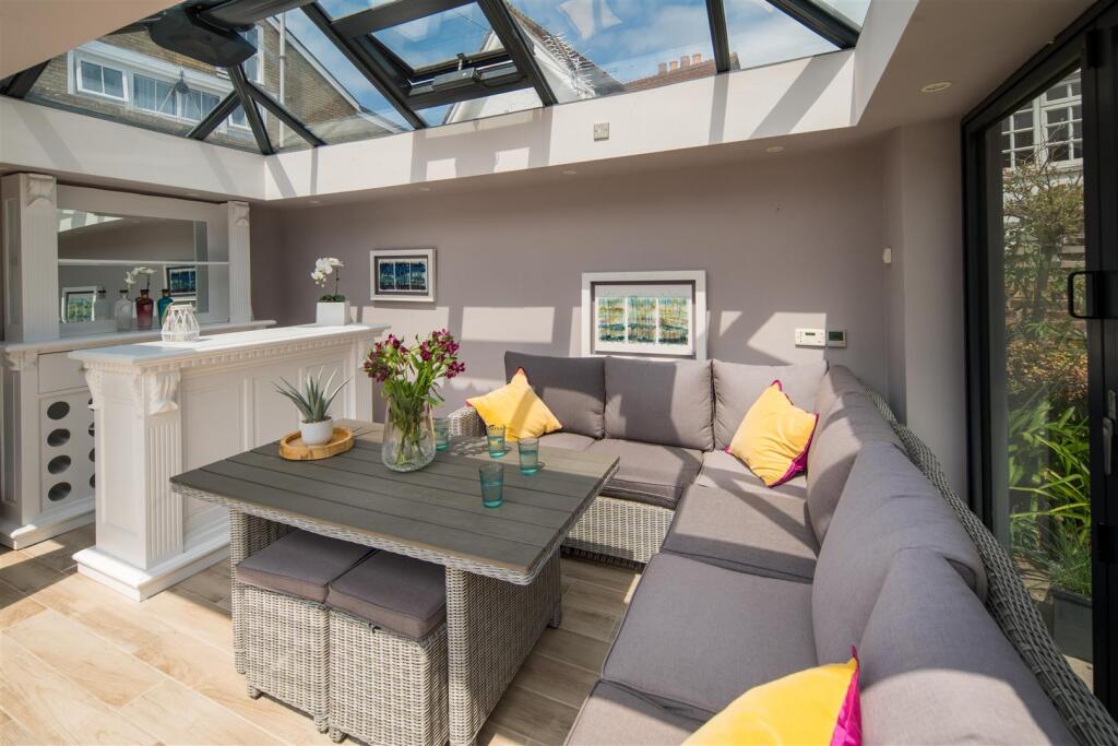 Garden Room