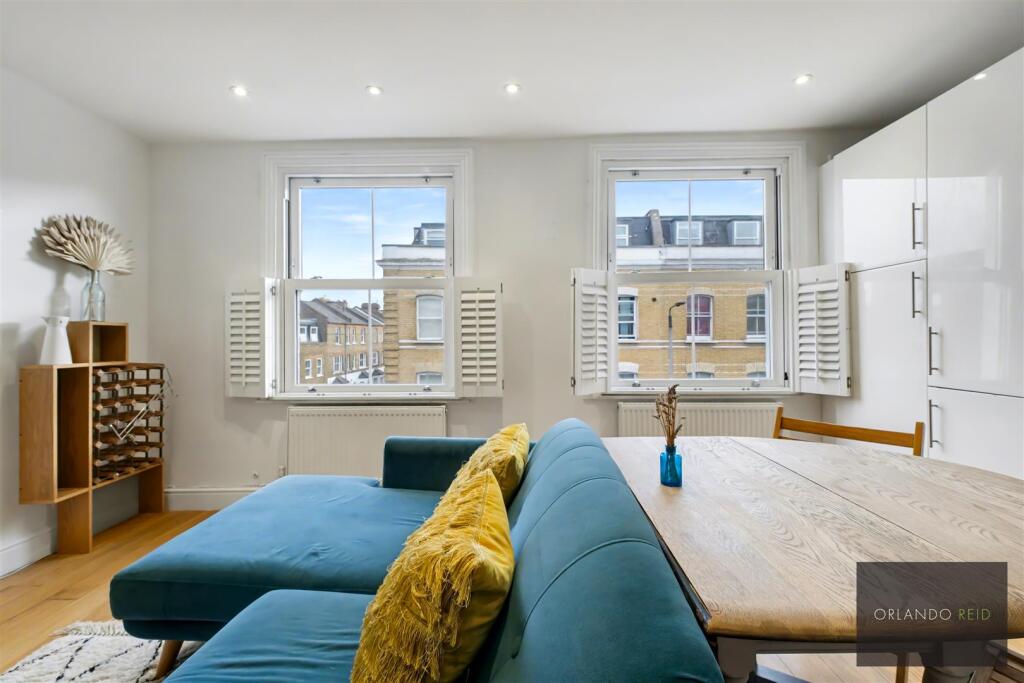 258B Battersea Park Road SW11 3BP-5.jpg