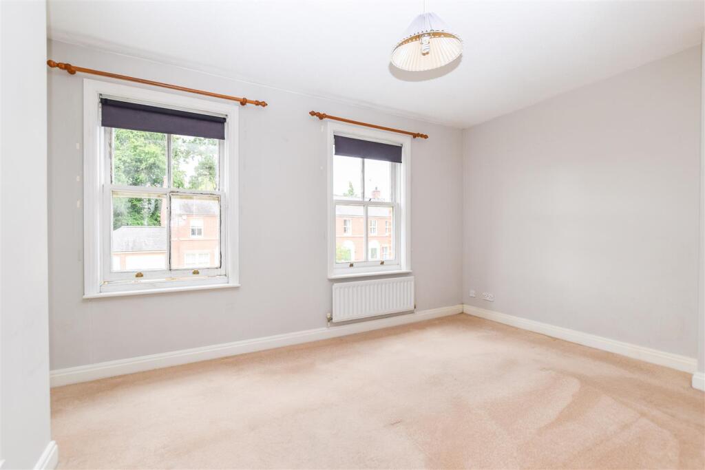 Constables - Newall Close-9.jpg