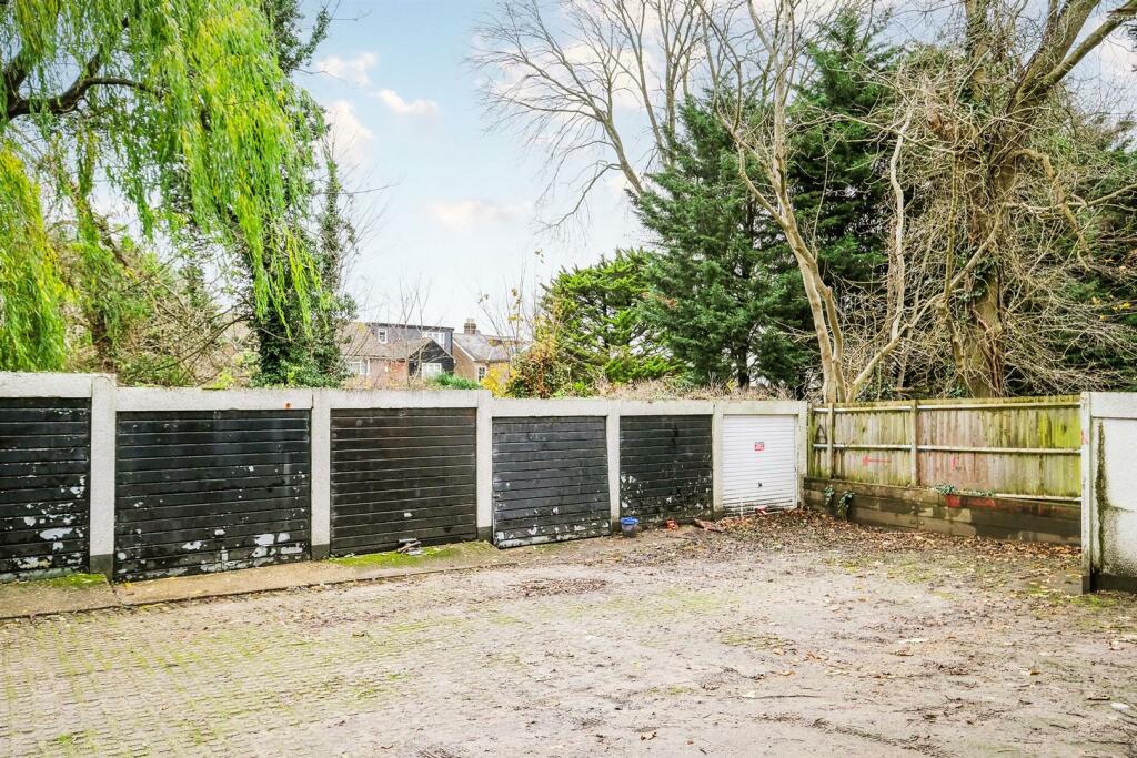 15 Harefield House-21_web.jpg