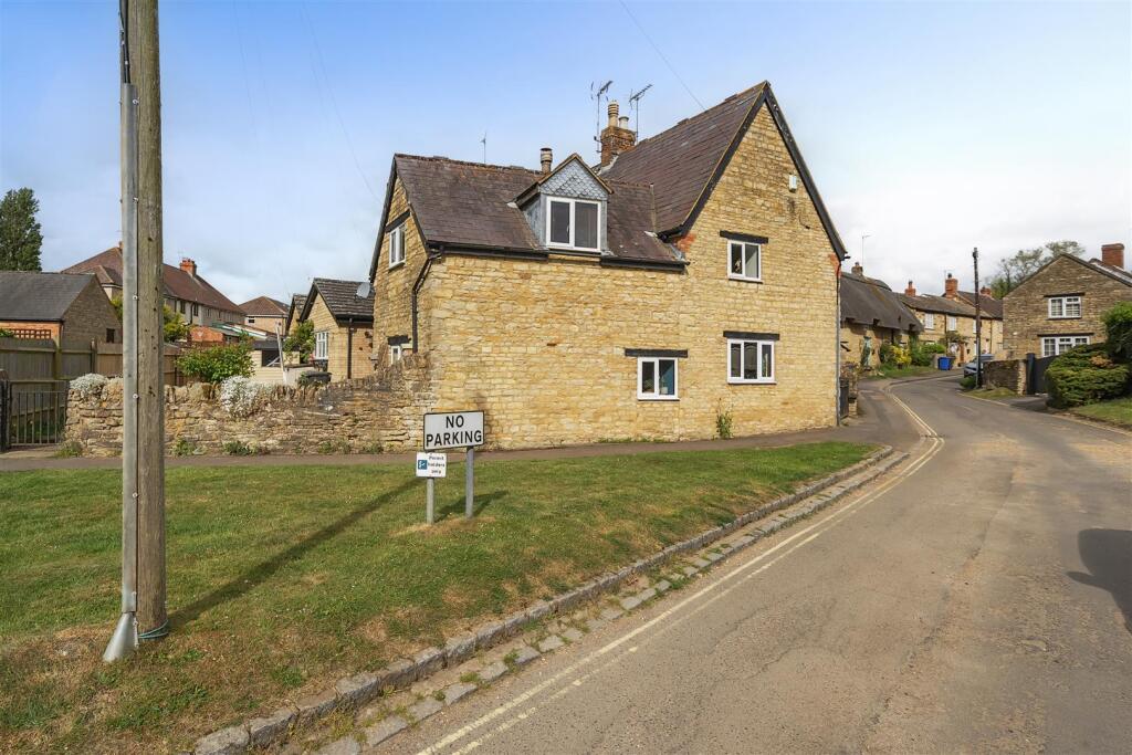 1 Mill Lane, Stoke Bruerne (9).jpg