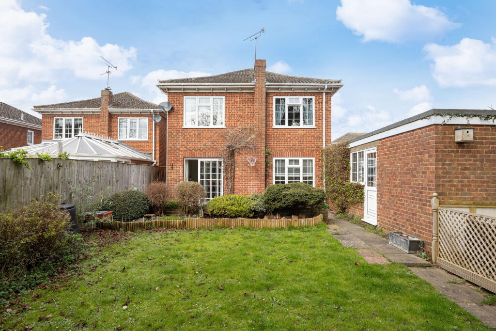 1 Barnet Way, HP22 5DN-41