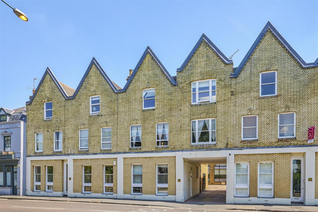 James_Anderson_-_Sheen_Lane_London__SW14_8HY_26.JP