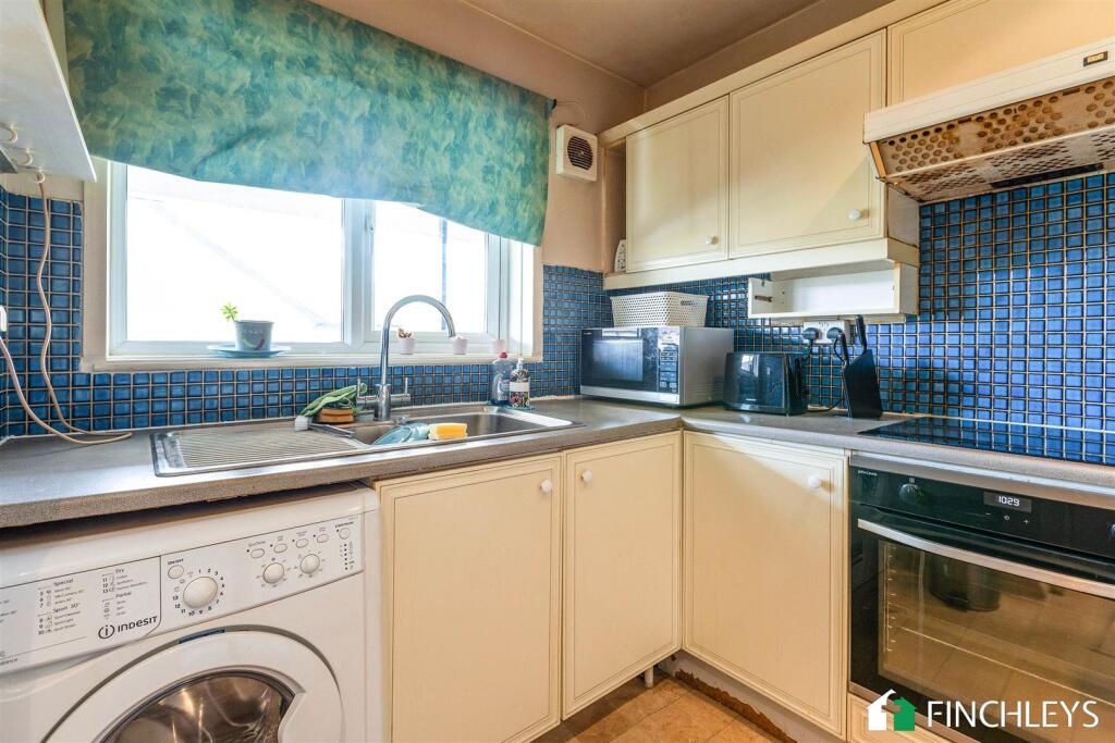 7themeadlondonn28ld-6.jpg