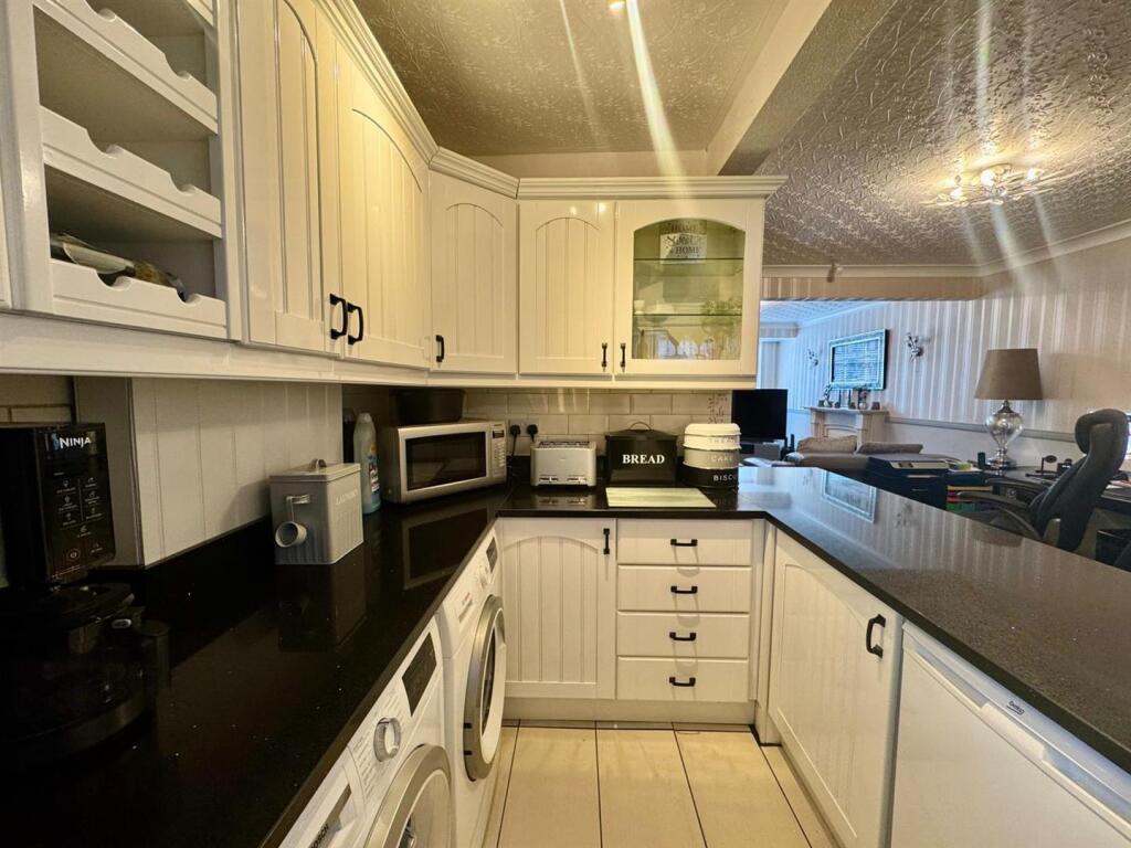 WhatsApp Image 2026-01-07 at 16.40.46 (3).jpeg