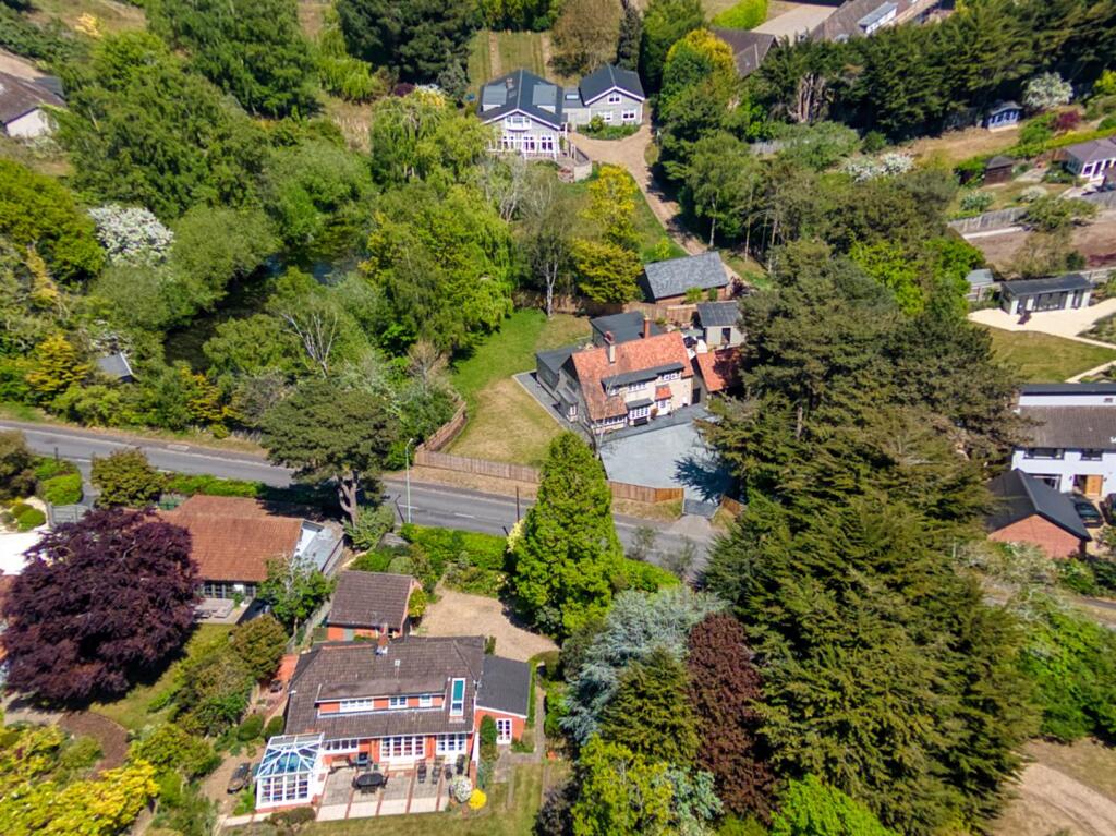 Dormy Pool, 167, Saxmundham Road (3).jpg