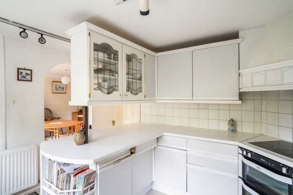 321881 70A Copt Elm Road - (8).jpg