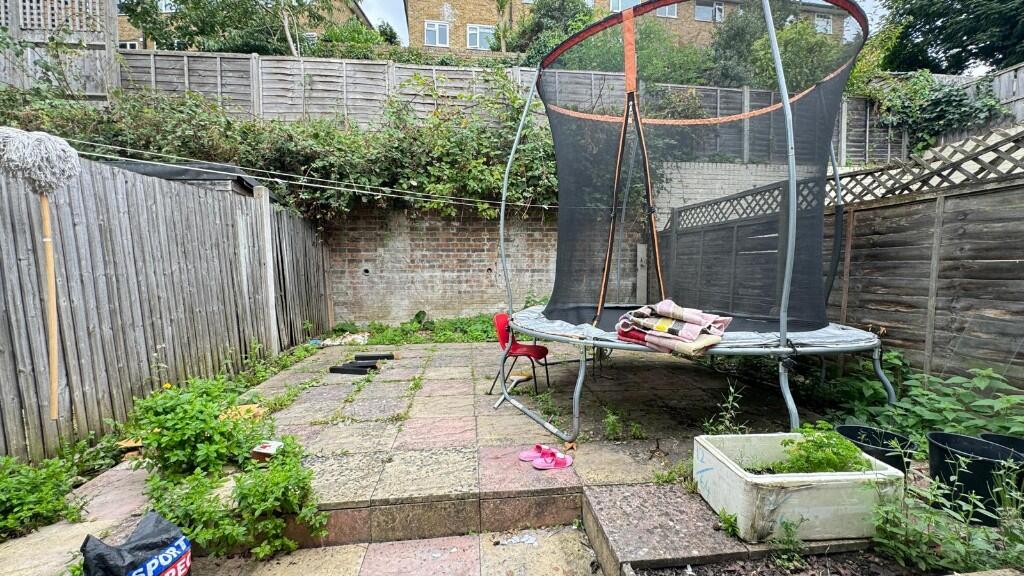 Lawdons Gardens, Croydon, London, CR0