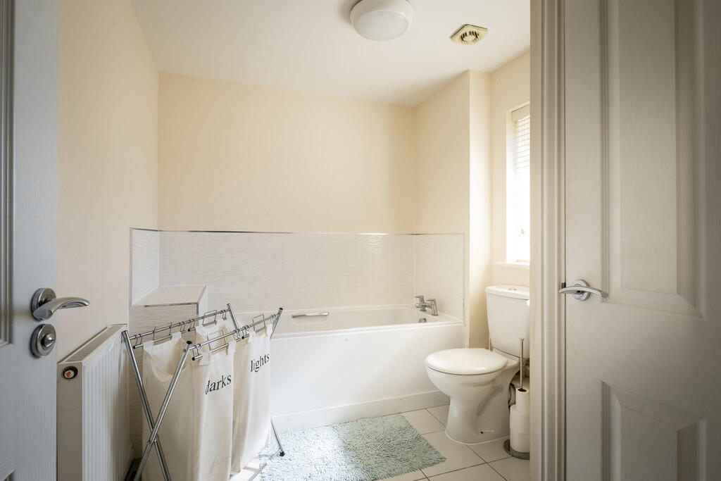 TamariskDrive-Bat...