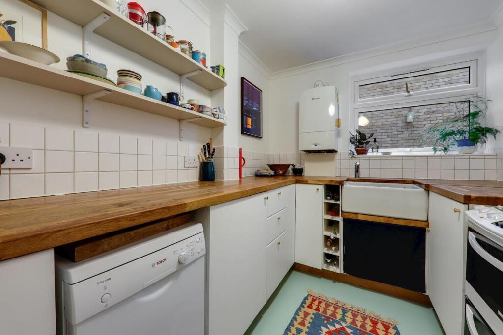 10-1200JHPropWorld - 3 Ian Court - 28-medium.jpg